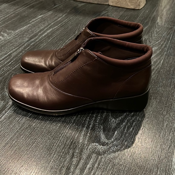 Easy Spirit Esdrina ankle booties boots zipped brown leather women’s size 9 - Picture 5 of 14